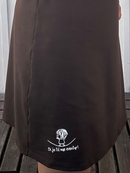 Ja til nye eventyr❤️mørk brun/sandfarget jerseykjole