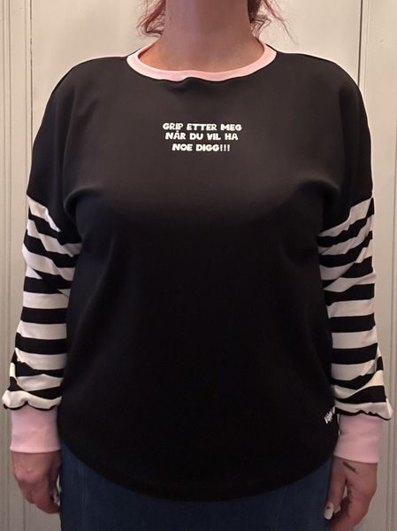 Noe digg!!!- baggy genser_sort/hvit/rosa