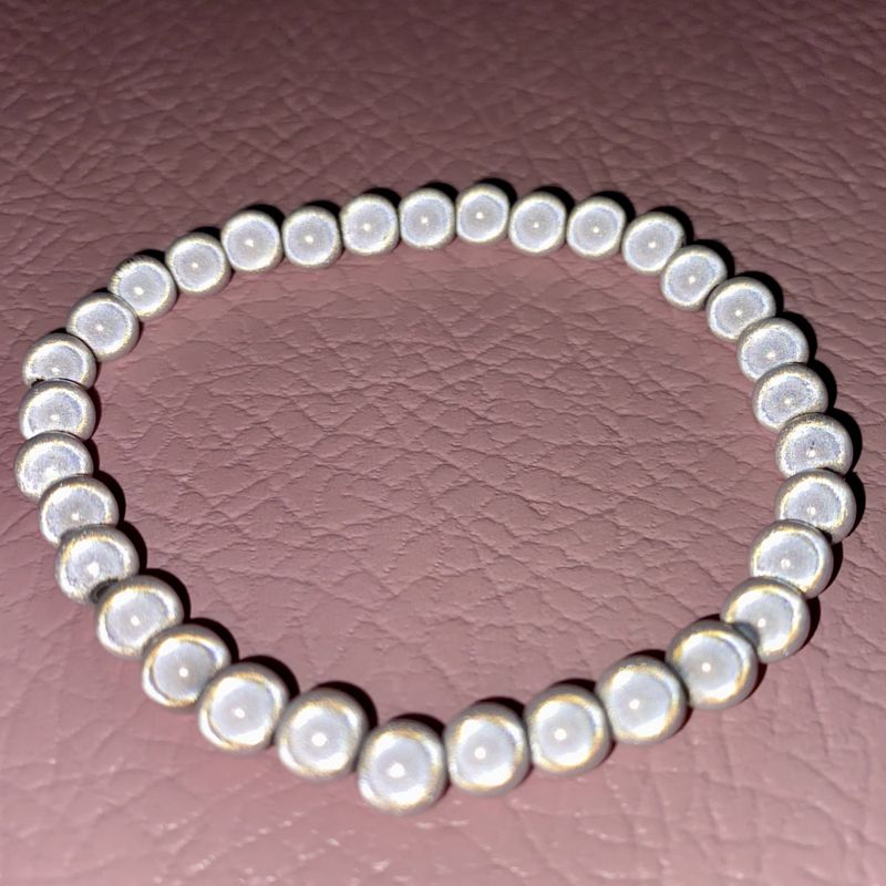 6 mm perler armbånd_HvitGrå